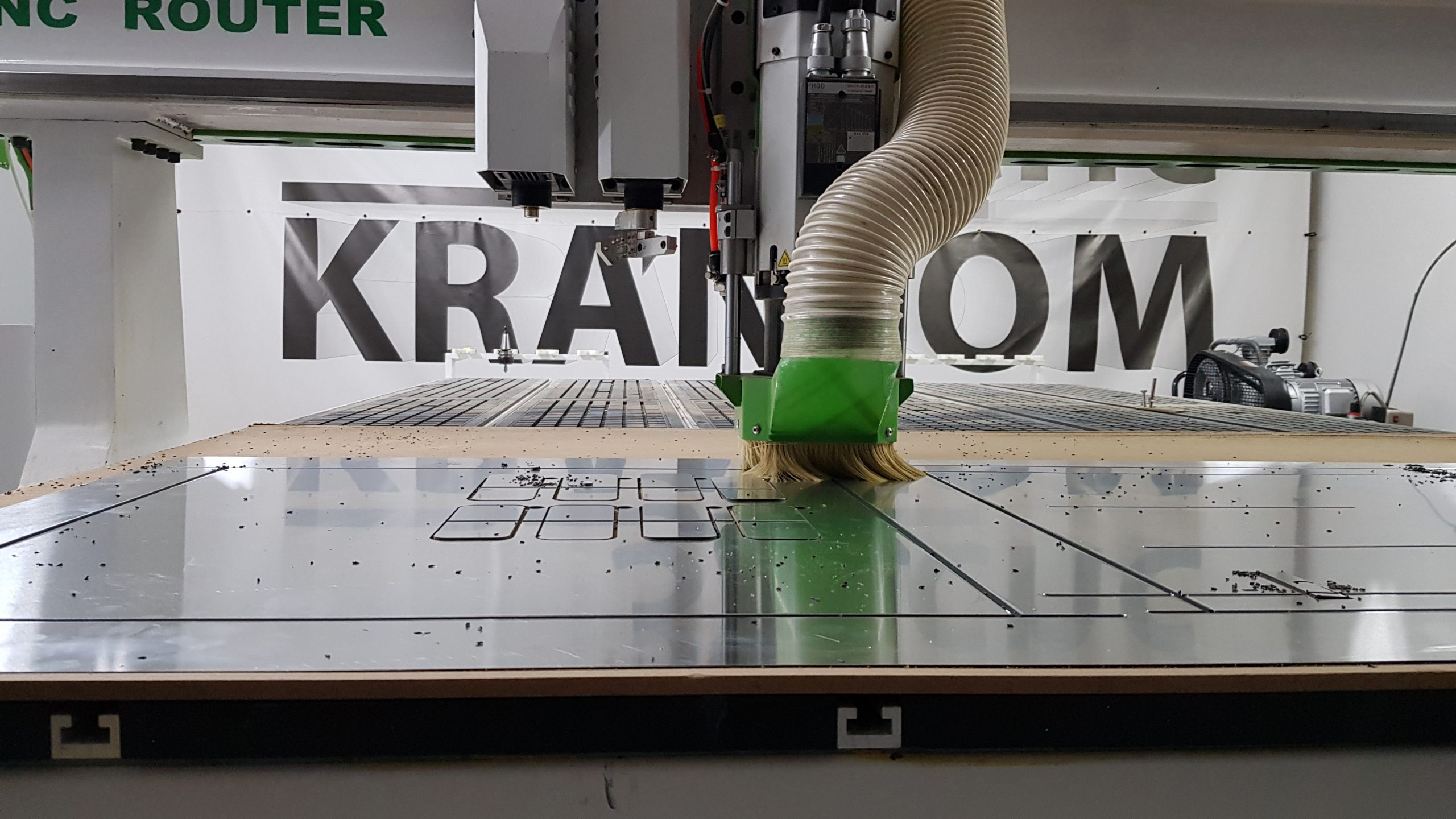 frezarka CNC Szczecin - agencja reklamowa krantom.PL