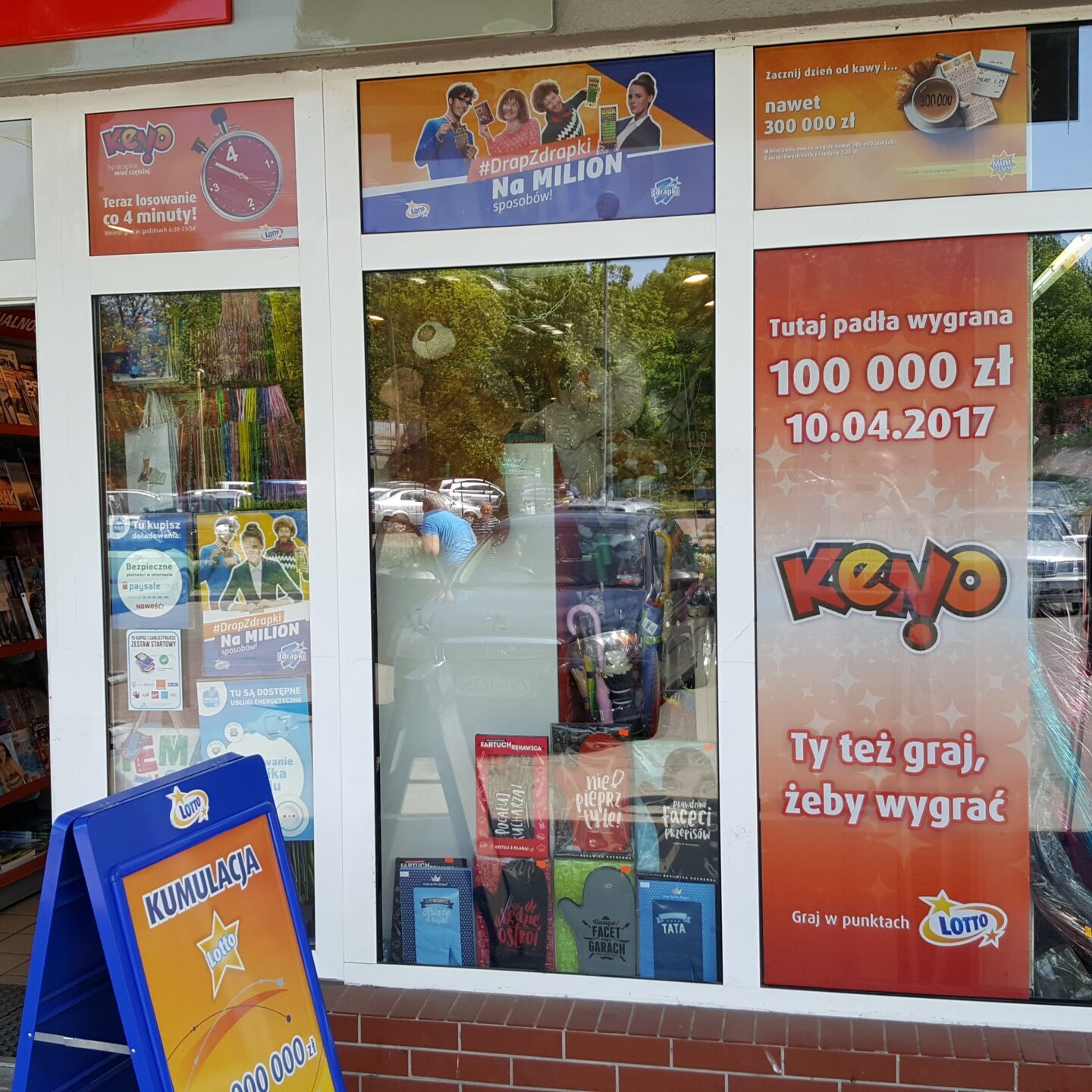 demontaż usuwanie starych reklam i montaż nowych reklam dla lotto, agencja reklamowa krantom.PL zachodniopomorskie Szczecin Stargard Koszalin Nowogard Słupsk