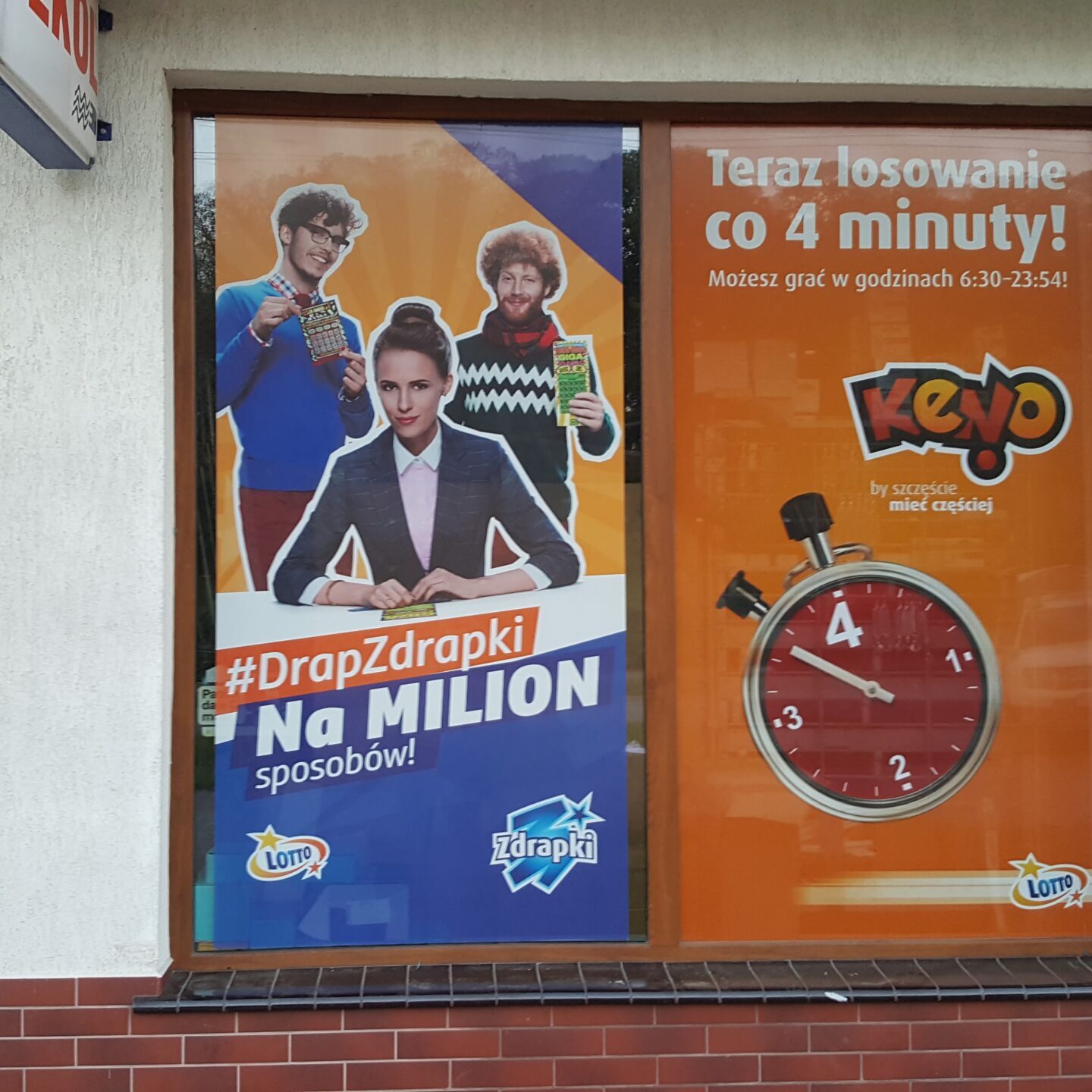 demontaż usuwanie starych reklam i montaż nowych reklam dla lotto, agencja reklamowa krantom.PL zachodniopomorskie