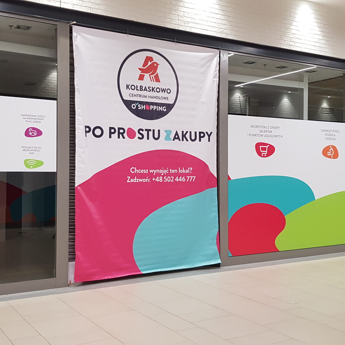montaż nocny reklam w galerii handlowej Szczecin, agencja reklamowa i drukarnia krantom.PL
