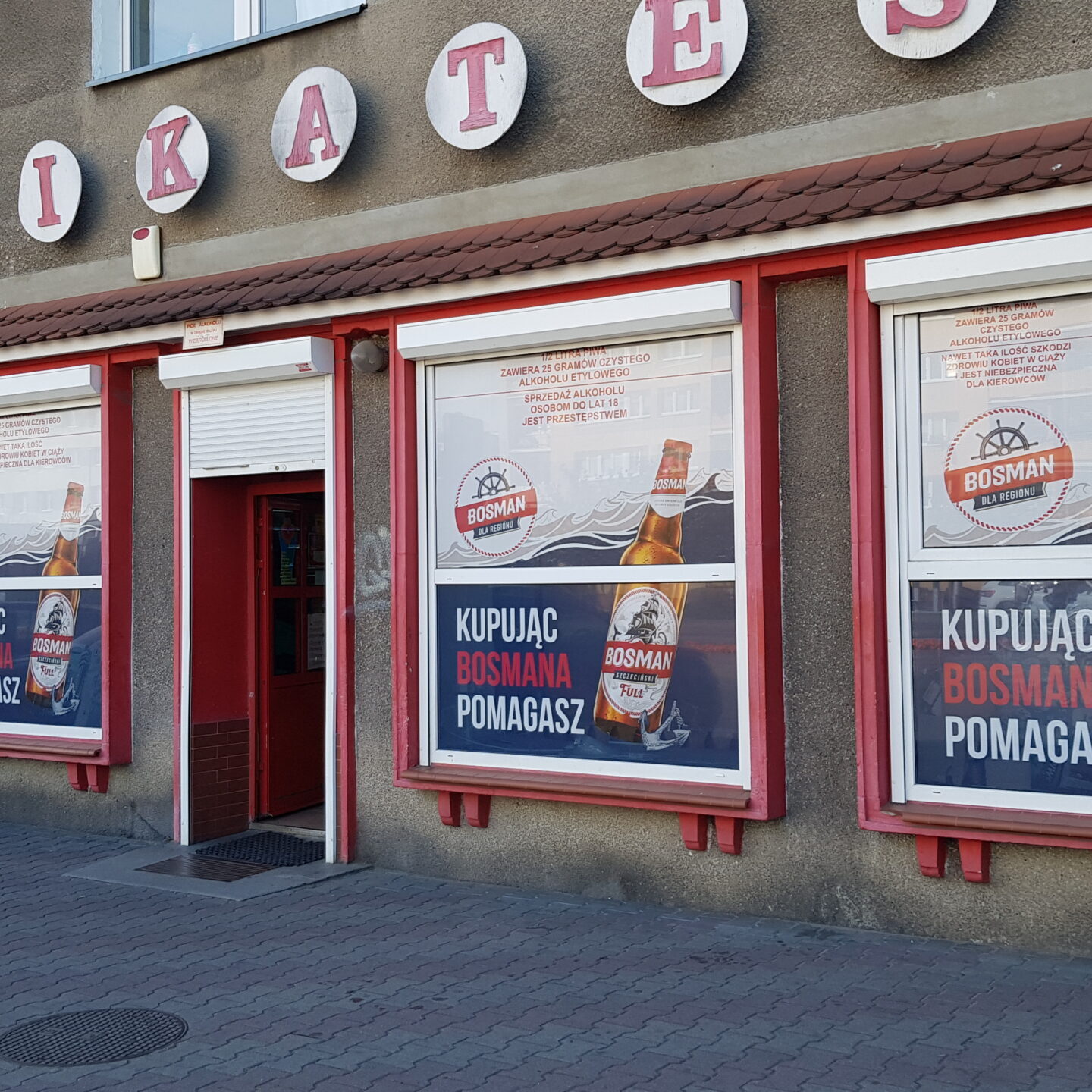 demontaż folii z szyb i oklejanie szyb Szczecin, agencja reklamowa i drukarnia krantom.PL