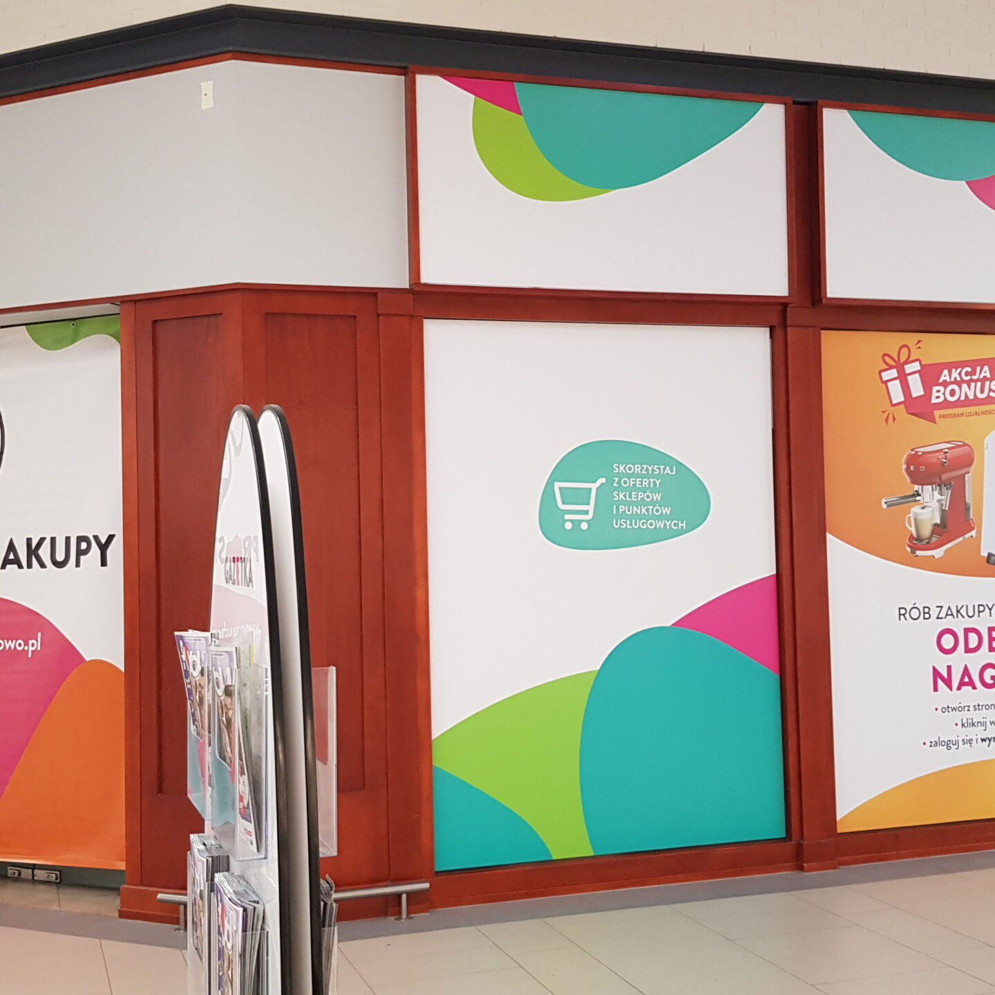 montaże nocne reklam Szczecin, montaże reklam na galeriach handlowych Szczecin, agencja reklamowa i drukarnia krantom.PL