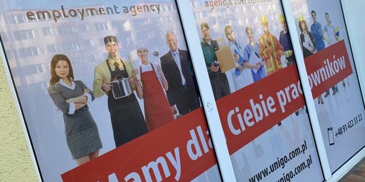oklejanie punktów usługowych agencja reklamowa krantom.PL Szczecin oklejanie punktów usługowych agencja reklamowa krantom.PL Szczecin