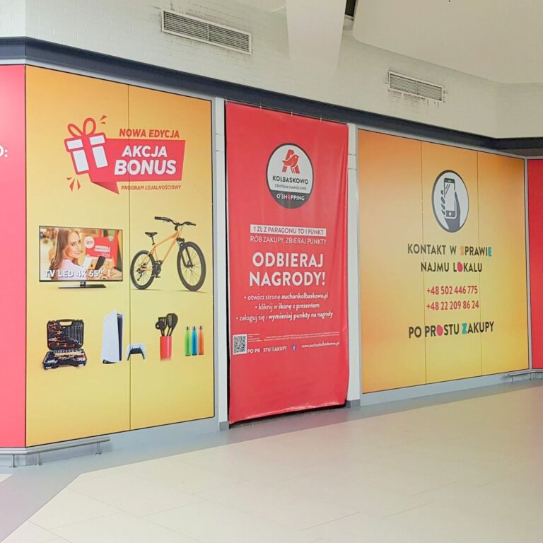 oklejanie galerii handlowych Auchan krantom Szczecin oklejanie galerii handlowych krantom Szczecin