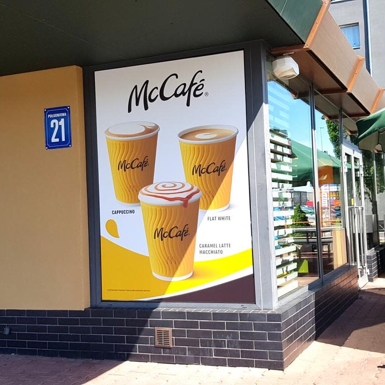 krantom.PL agencja reklamowa Szczecin - demontaż folii i naklejenie folii