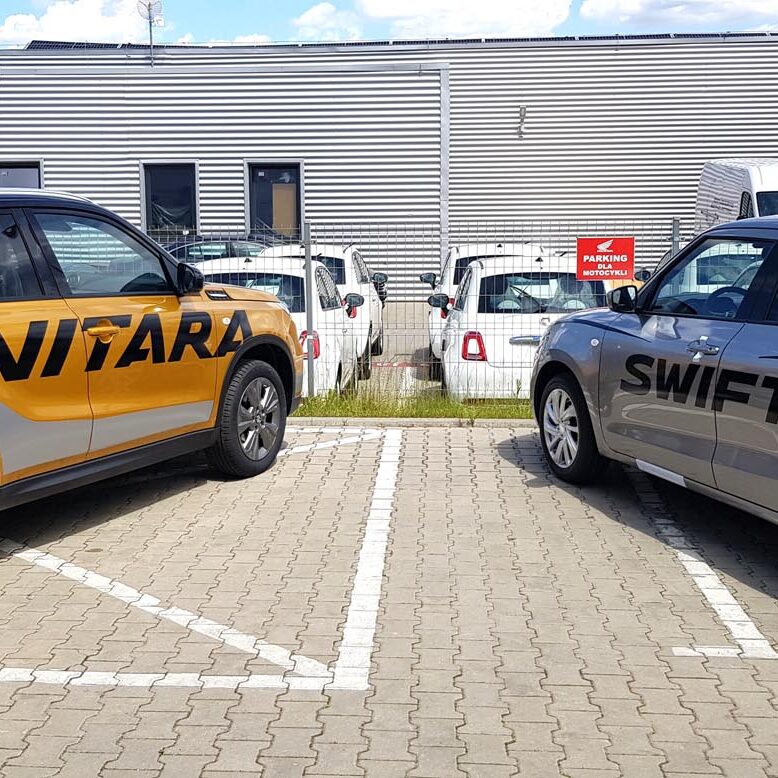 krantom.PL agencja reklamowa Szczecin - realizacje reklam - oklejanie samochodów demo dealera