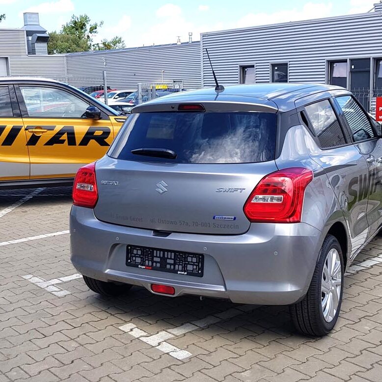 krantom.PL agencja reklamowa Szczecin - realizacje reklam - oklejanie samochodów demo dealera