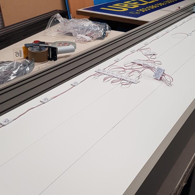 krantom.PL agencja reklamowa Szczecin - realizacje reklam produkcja kasetonów reklamowych