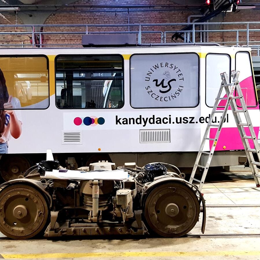 krantom.PL agencja reklamowa Szczecin - oklejanie tramwajów