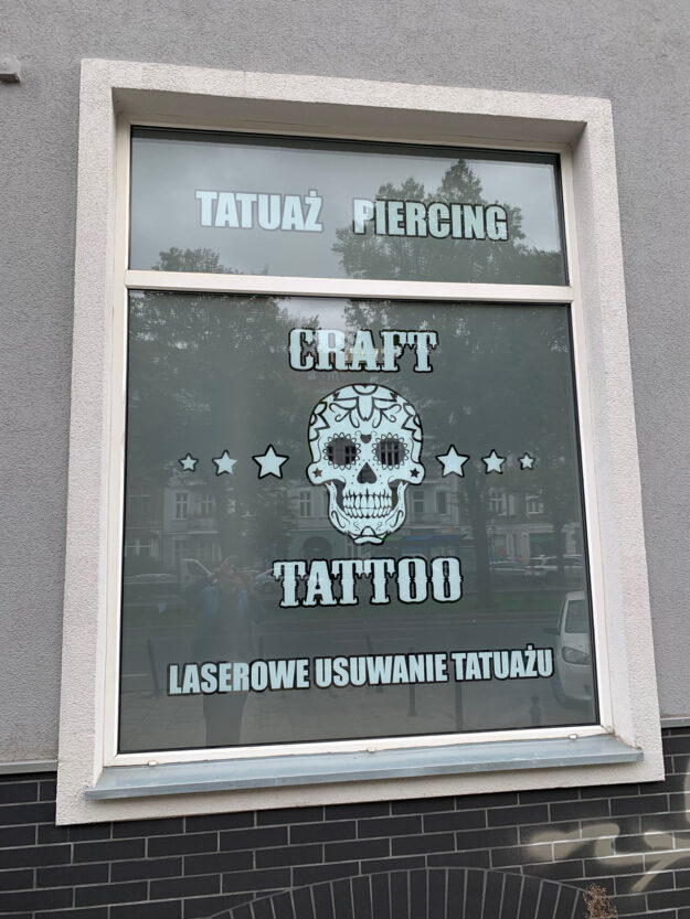 oklejanie-salonów-tatuażu-krantom-szczecin-1